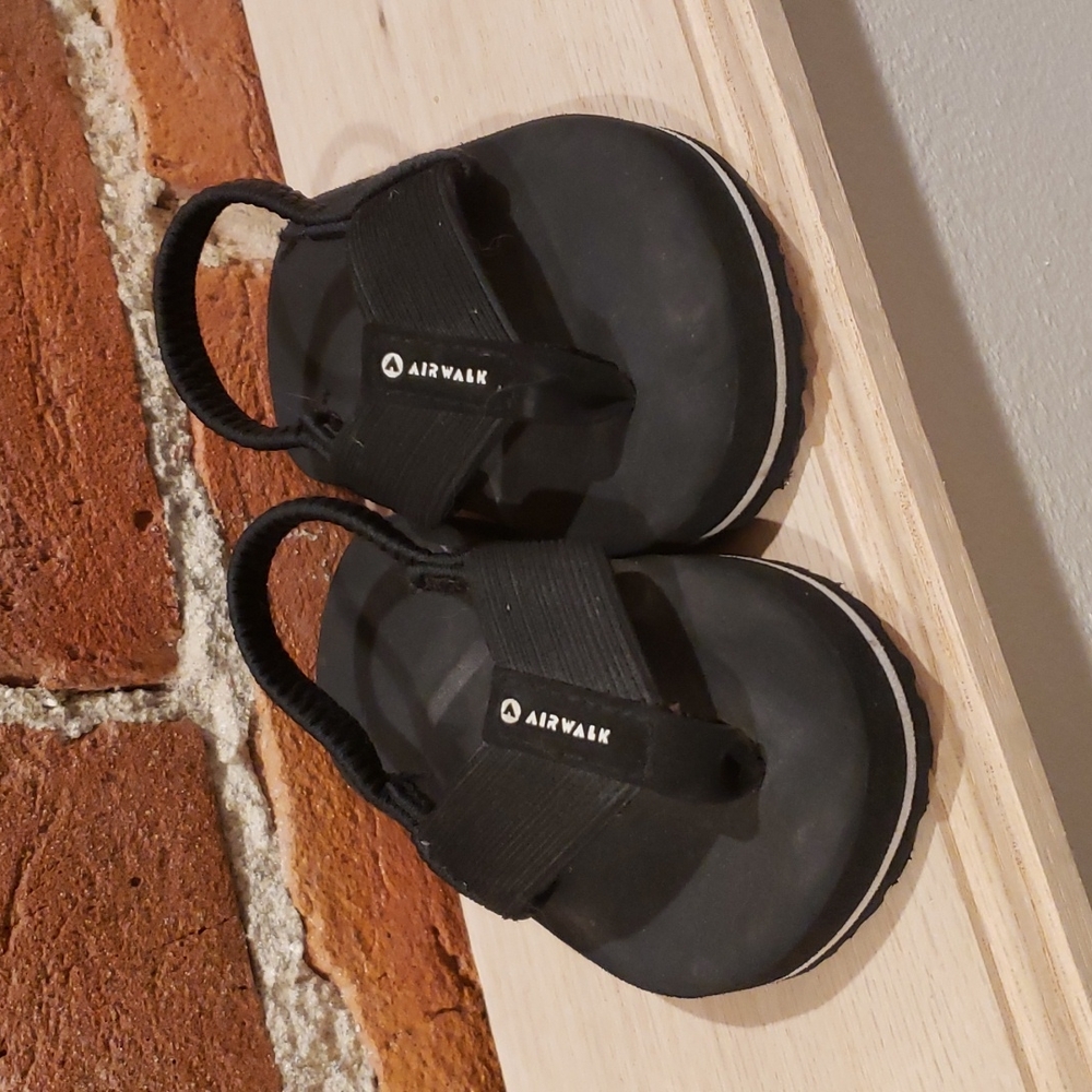 Size 5 baby Airwalk flip flops